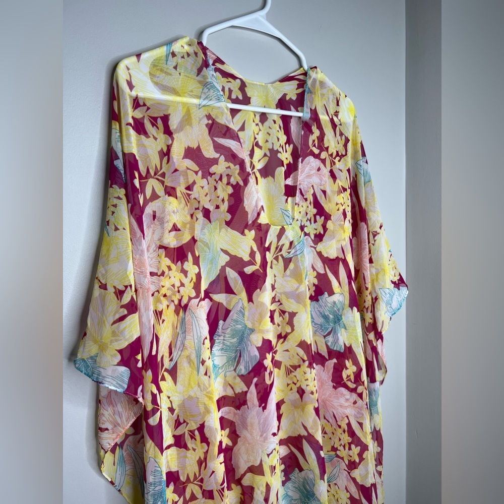 NWT - West Loop Kaftan, Swim Cover up! Perfect Resort-wear. One size. Brand New. - Picture 3 of 6